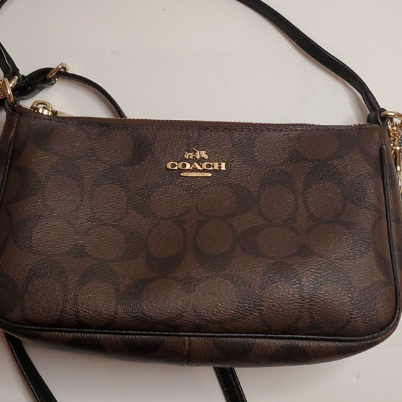 Coach Handbags - Coach Classic Shoulders Messenger Sling Bag Zipper